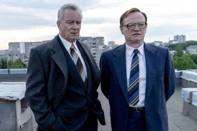 Stellan Skarsgård och Jared Harris i miniserien "Chernobyl". 