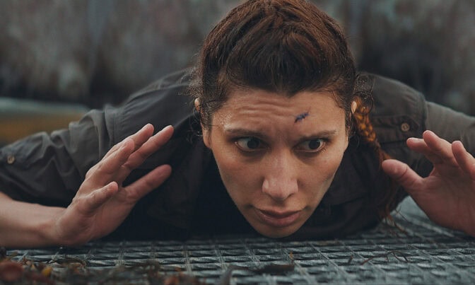 Sara Khorami som Johanne.