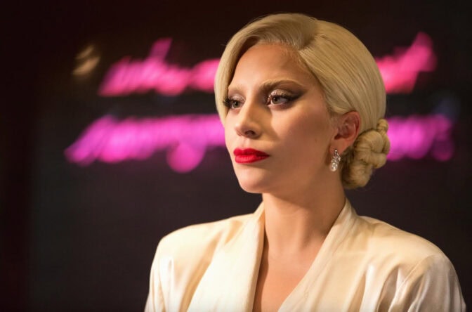 Lady Gaga och Tim Burton jobbar på ett hemligt projekt.