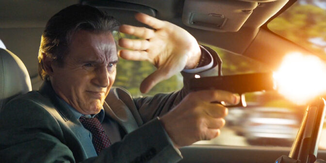 Liam Neeson lämnar aldrig pistolen hemma.