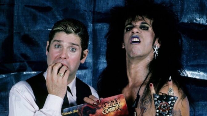 Ozzy som vi inte är vana vid att se honom, i "Tysta natt, blodiga natt"