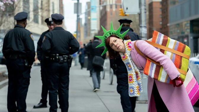 Carrie Preston är fortfarande helt underbar i rollen som Elsbeth Tascioni.