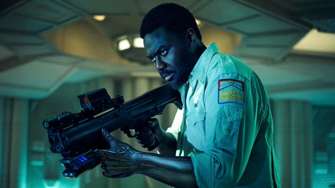 Babou Ceesay som Morrow i "Alien: Earth".