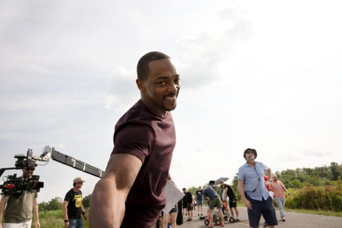 Mackie är tillbaka bakom ratten.