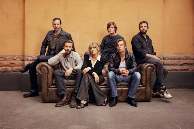 Aliette Opheim omgiven av jävla karlar.