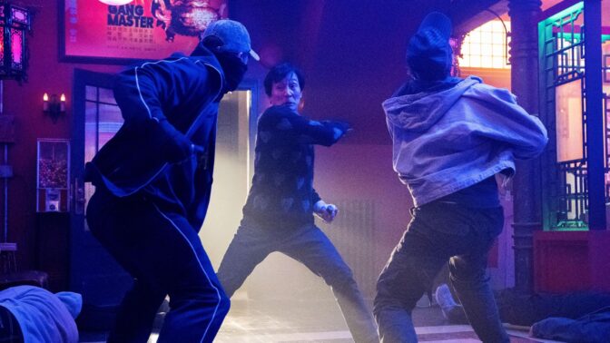 Det gör ont en stund på natten men inget på dan. "Love Hurts" är ny på SkyShowtime.