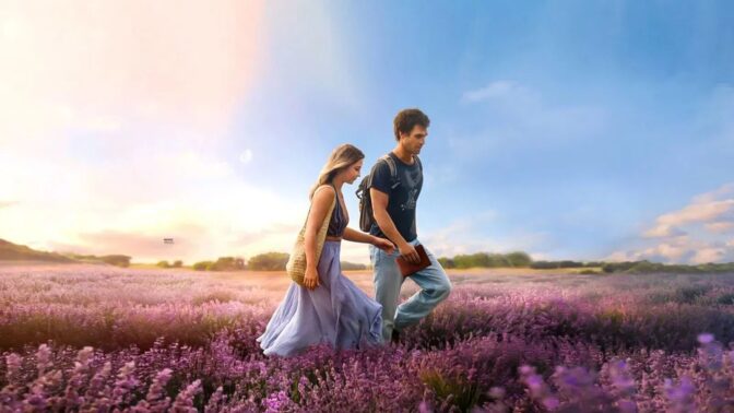 KJ Apa och Madelyn Cline spelar huvudrollerna.