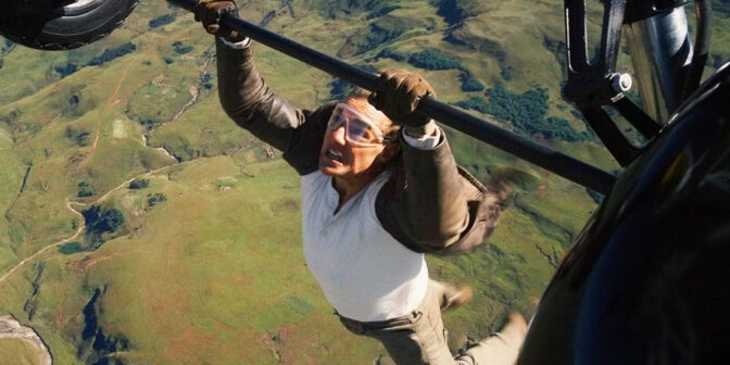 Flygplanssekvensen är bland det mest omöjliga Tom Cruise har gjort.
