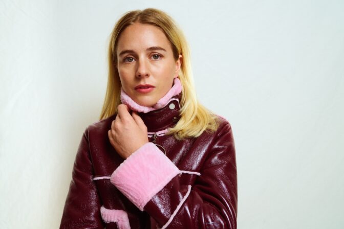 Carla Sehn är tillbaka med en ny Netflix-serie.