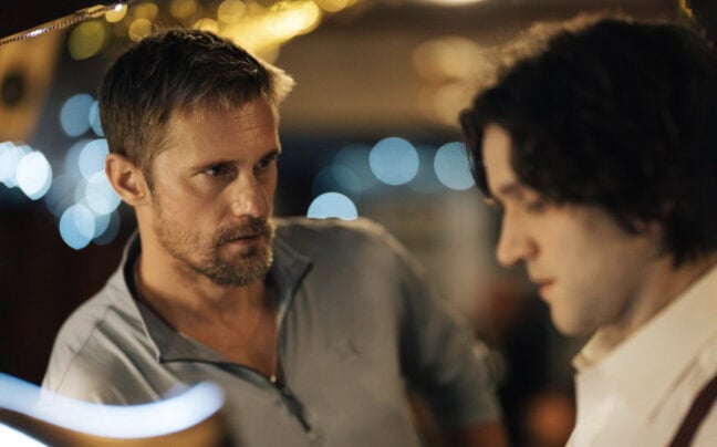 S&M romcom med en läderklädd Alexander Skarsgård