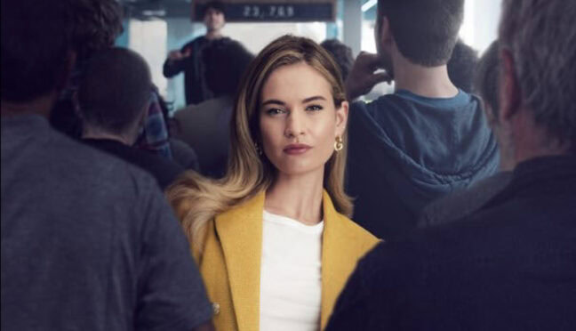 Lily James som Whitney Wolfe i SWIPED