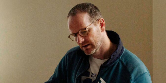 Trier plockar priser.