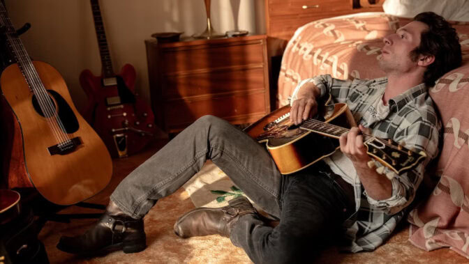 Jeremy Allen White i rollen som Bruce Springsteen.