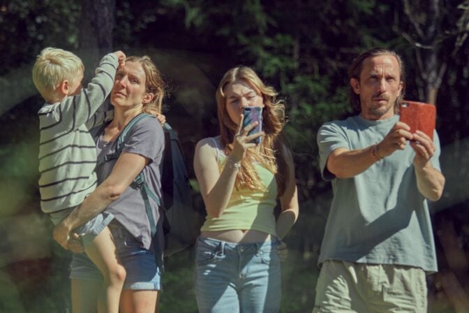 Jesper Salén gör en av rollerna.