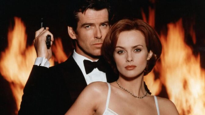 Brosnan och Scorupco i "GoldenEye"