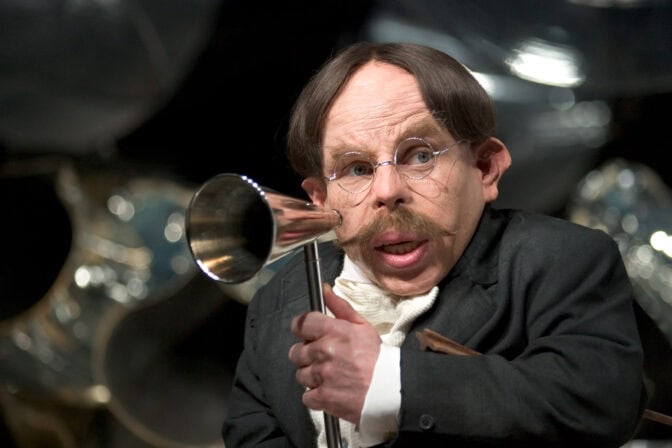 Warwick Davis som Filius Flitwick i "Harry Potter"-filmerna.