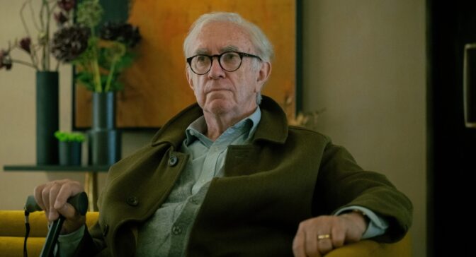 Jonathan Pryce som David Cartwright i den populära tv-serien "Slow Horses" hos Apple TV+.