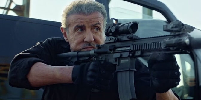 Sylvester Stallone skämmer ut sig i "Armor".