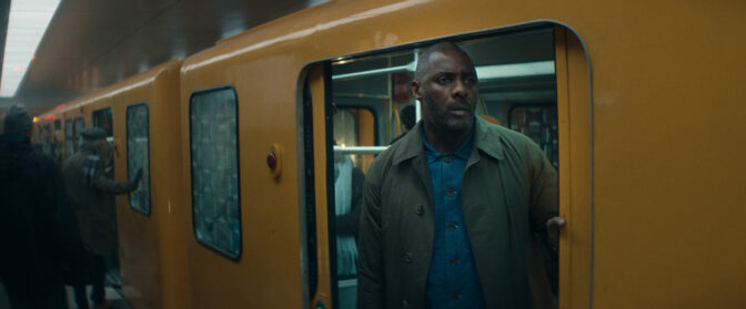 Idris Elba i "Hijack" säsong 2.