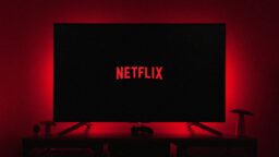Stor premiärdag med 4 nya titlar på Netflix: Humor, fantasy och true crime