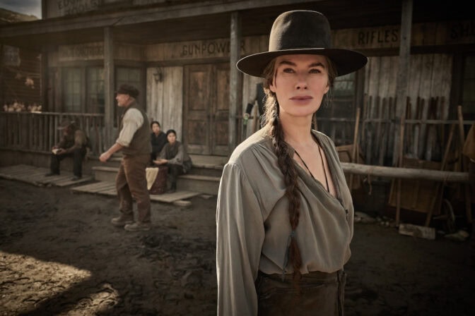 Lena Headey som Fiona Nolan i "The Abandons". Foto från Netflix.