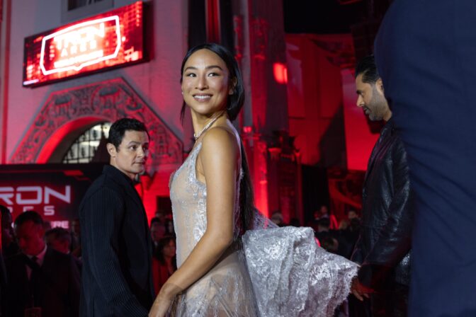 Greta Lee på premiären av "Tron: Ares"