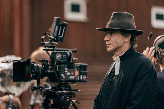 Gustaf Skarsgård streamingaktuell i "Koka björn"