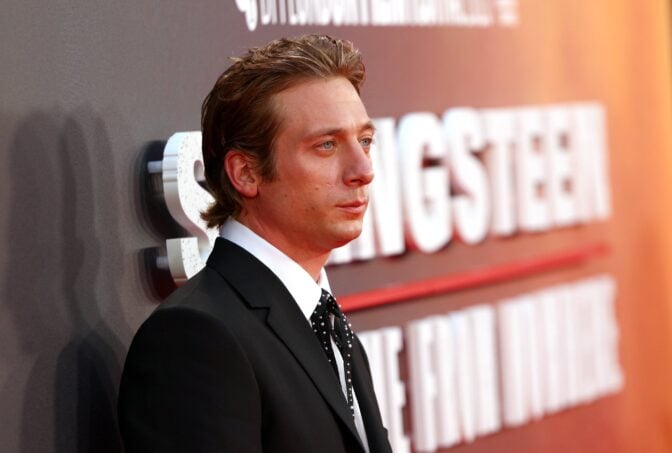 Jeremy Allen White spelar Bruce Springsteen.