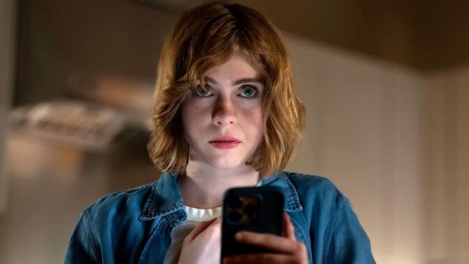 Sophia Lillis i "The Chair Company".