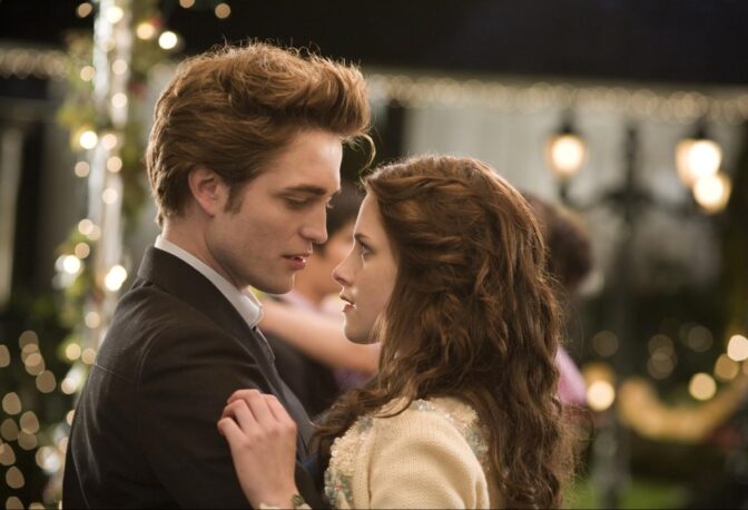 Robert Pattinson och Kristen Stewart i "Twilight"