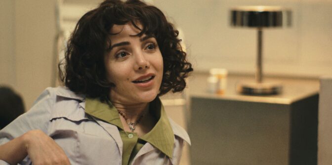 Gina Dirawi i "Egghead Republic".