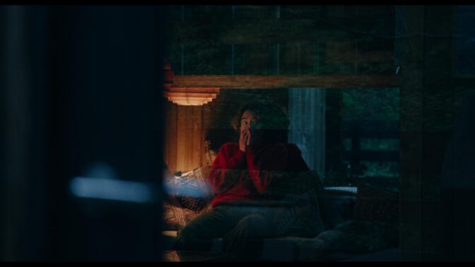 En mardrömslik resa väntar kärleksparet i "Keeper". Bild: Neon.