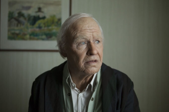 Robert Gustafsson, "Hundraåringen som klev ut genom fönstret och försvann", 2013