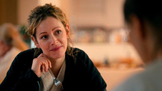 Felicia Danielsson som Vera i "Hem till jul"