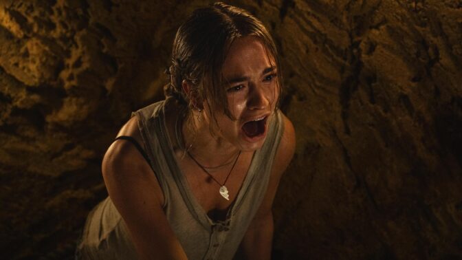 Lucy tvingas kämpa för sin överlevnad när det älskvärda husdjuret får rabies.