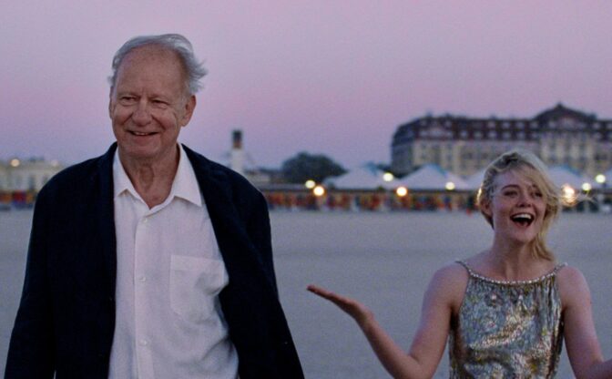 Stellan Skarsgård och Elle Fanning 