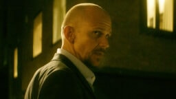 Biograferna nobbade spionfilmen ”Black Bag” med Gustaf Skarsgård – släpps nu på streaming