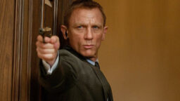 Den största biosuccén i James Bonds historia visas ikväll på SVT