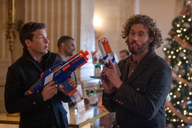 Jason Bateman och T.J. Miller.