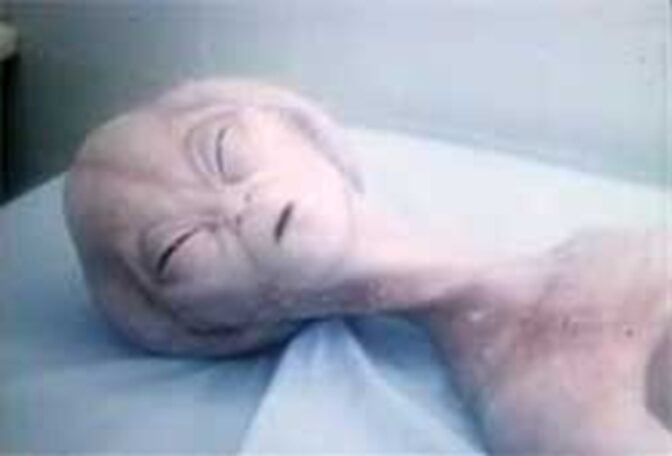 Stillbild från TV-filmen "Roswell: The U.F.O. Cover-Up".