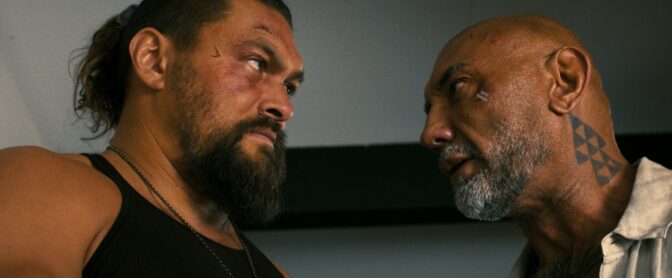 Jason Momoa och Dave Bautista spelar två bröder som verkligen inte gillar varandra i "The Wrecking Crew".