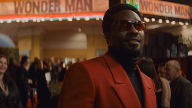 Yahya Abdul-Mateen II som Simon Williams i "Wonder Man".