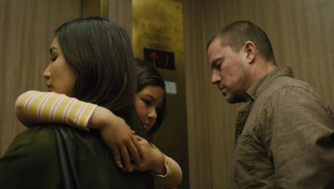Gemma Chan, Channing Tatum och Mason Reeves i "Josephine"