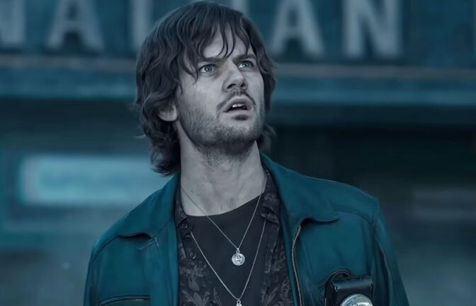 Jeremy Irvine som James Sunderland i "Return To Silent Hill"