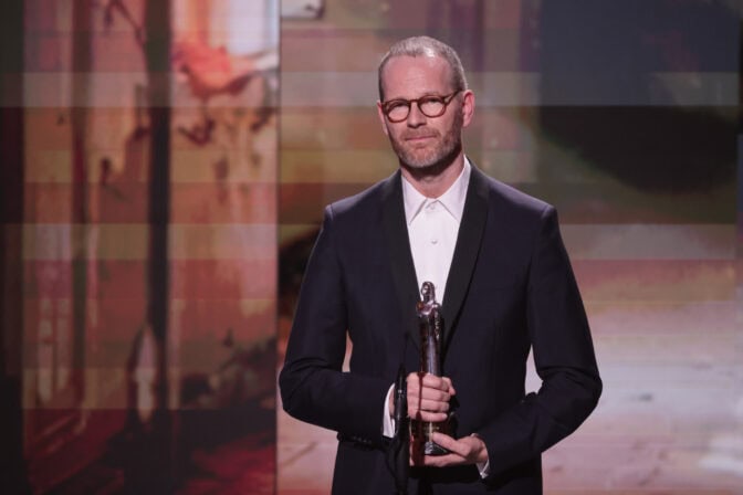 Norrmännen vinner europeiskt pris för bästa manus till Stellan Skarsgårds succéfilm