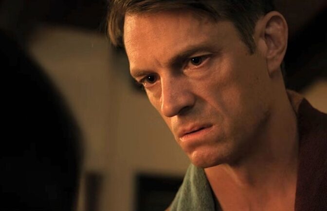 Joel Kinnaman dubbelt aktuell på Apple TV i mars – nu visar thrillern ”Imperfect Women” upp sig