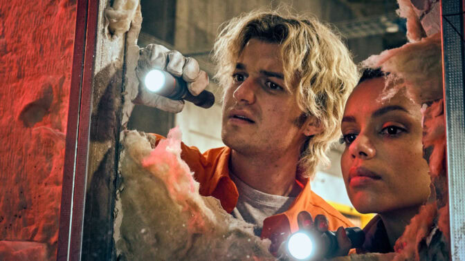 Joe Keery och Georgina Campbell i "Cold Storage".