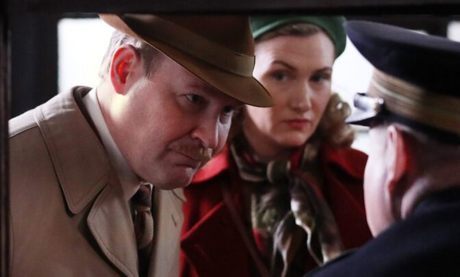 Henrik Dorsin och Sissela Benn i "Den svenska länken"