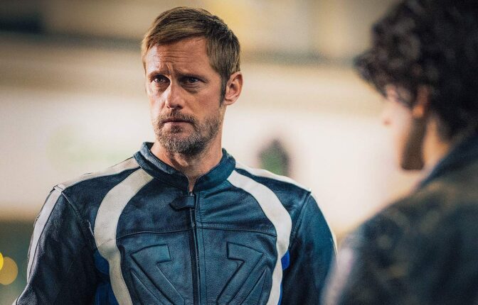 Alexander Skarsgård och Harry Melling i "Pillion"