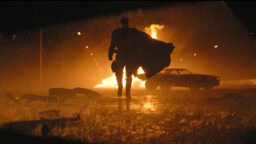 På tv ikväll: 2022 års superhjältesuccé kallades ”ett hårt paket av action och intriger”